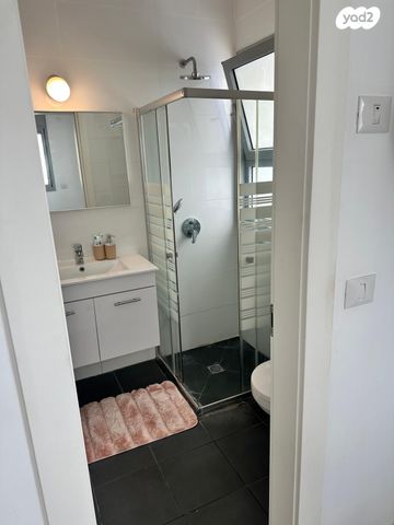 דירה, תל חי 60, מרכז, כפר סבא