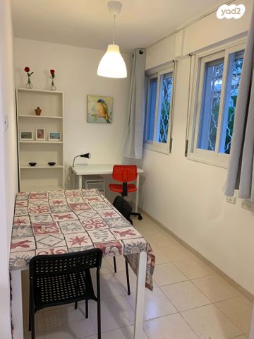 דירה, הרב מיימון 39, נווה שאנן, חיפה