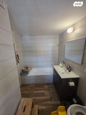 דירה, עומר אל חטאב 4, העיר התחתית, ואדי סאליב, חיפה