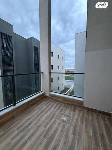 דירה, אלה 3, בת חפר, בת חפר