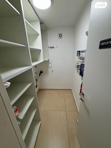 דירה, המלך ג'ורג' 95, הצפון הישן - דרום, תל אביב יפו