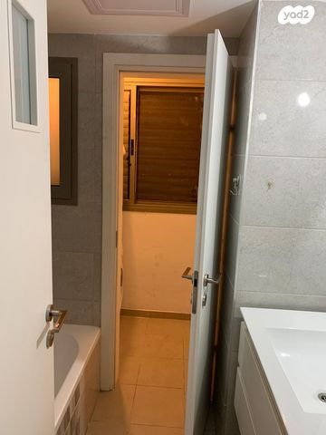 דירה, פרופסור ישעיהו ליבוביץ 22, עזרא, הארגזים, תל אביב יפו