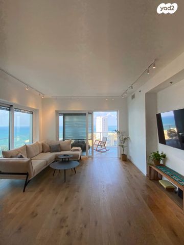 שדרות רחבעם זאבי 11