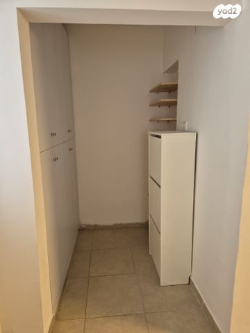 פתח תקווה 85