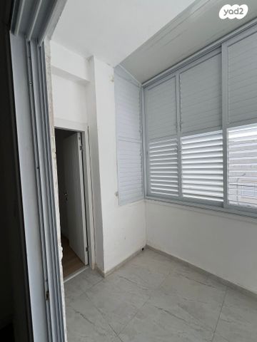 דירה, כנפי נשרים 28, קרית בורוכוב, רמת גן