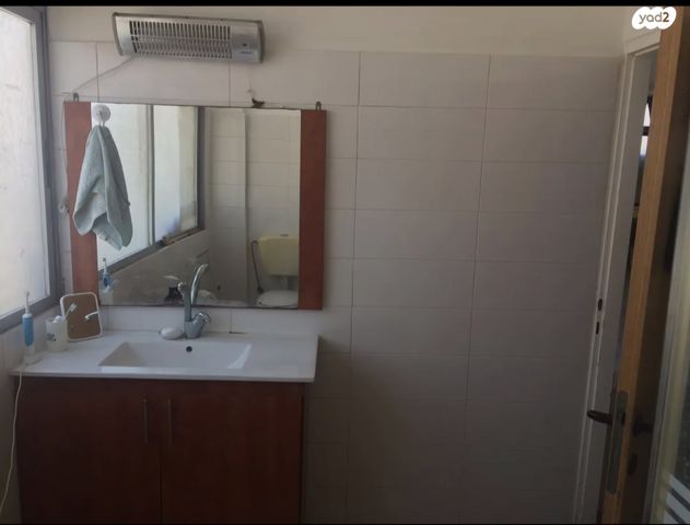 סטודיו/ לופט, רבניצקי 5, מונטיפיורי, הרכבת, תל אביב יפו