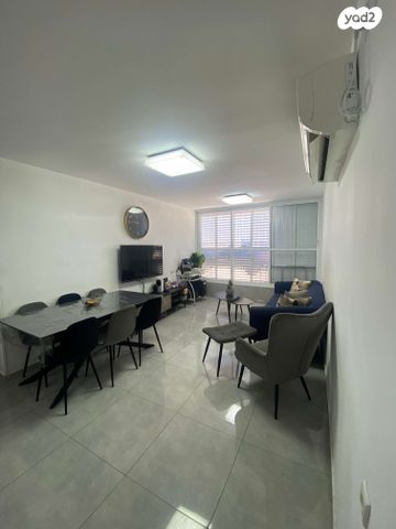 דירה, שיק 6, נווה עופר, תל כביר, תל אביב יפו