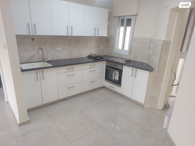 דירה, ככר יהלום 12, שאר העיר, מעלה אדומים