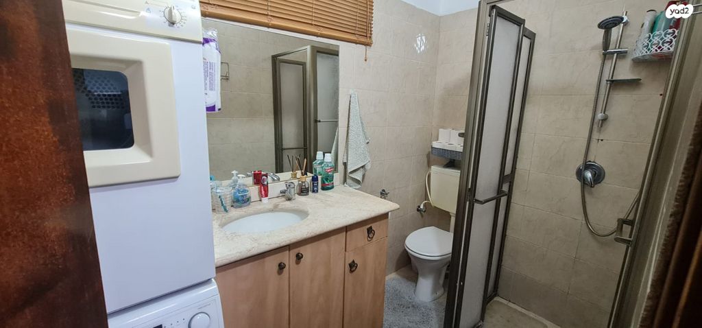 שדרות העצמאות 68