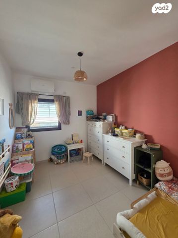 דירה, עומר אל חטאב 4, העיר התחתית, ואדי סאליב, חיפה