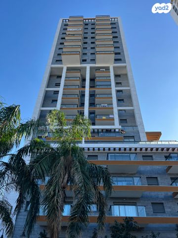 דירה, הרב הרצוג 10, צפון מערב מרכז העיר, נתניה