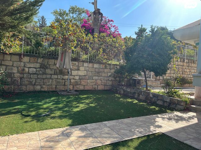 בית פרטי/ קוטג', התורמוס 39, ראש פינה, ראש פינה