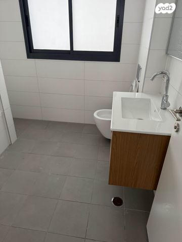 דירה, דניאל 3, ניצנה, בת ים