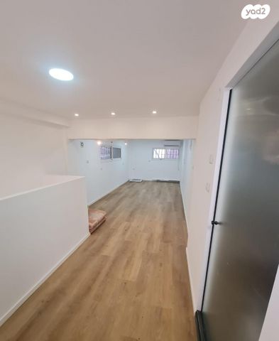 דירה, אלעזר בן עזריה 3, צפון יפו, המושבה האמריקאית-גרמנית, תל אביב יפו