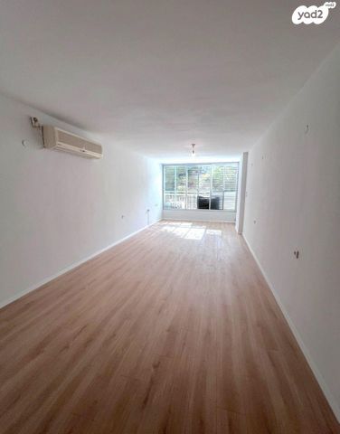 דירה, שקדיה 9, שכונת גפן, רמת גן