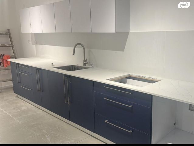 דירה, הרבי מרוז'ין 10, נווה רם, שיכון מזרחי, רמת גן