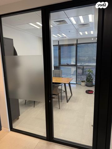 משרדים, הנגר 24, אזור תעשיה נווה נאמן, הוד השרון