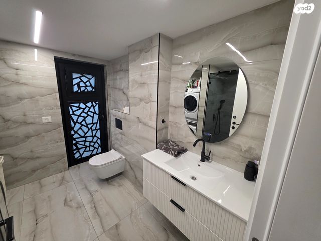 דירת גן, גן יבנה מערב, גן יבנה