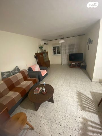 דירה, משה שרת, באר שבע