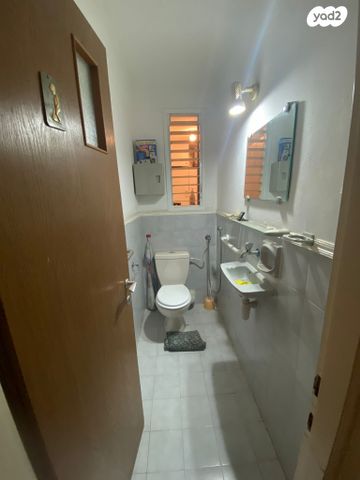 דירה, משה שרת, באר שבע