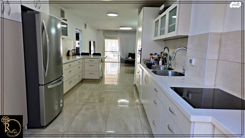 דירת גן, השיטה, צמח השדה, מעלה אדומים