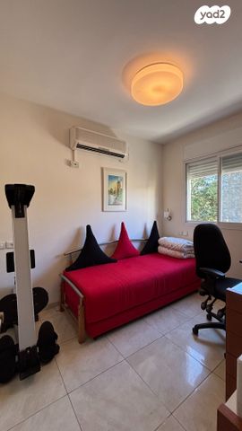 טריפלקס, זאב שוהם, נעמ"ת, חיפה