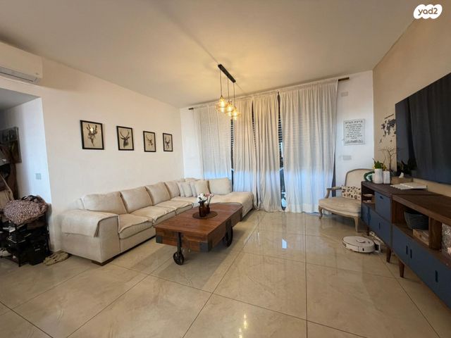 שדרות הנשיא וייצמן 