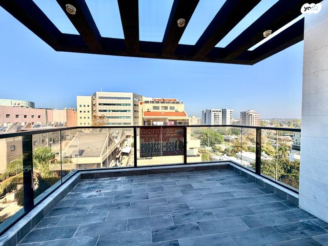 גג/ פנטהאוז, הפורצים 8, רמת אפרים, נתניה