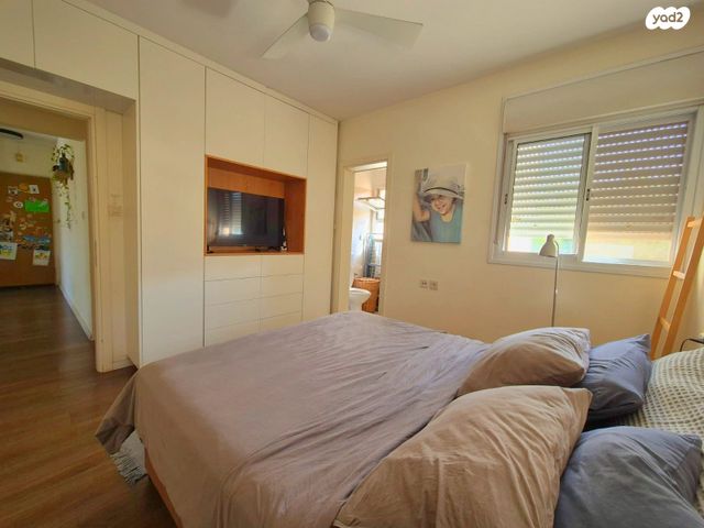 דירה, פורצי הדרך, הרצליה