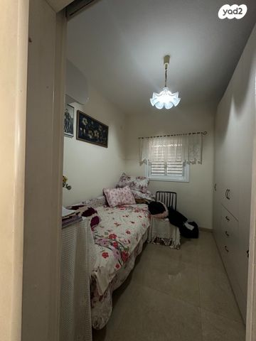 דירה, בית וגן, לב העיר, בת ים