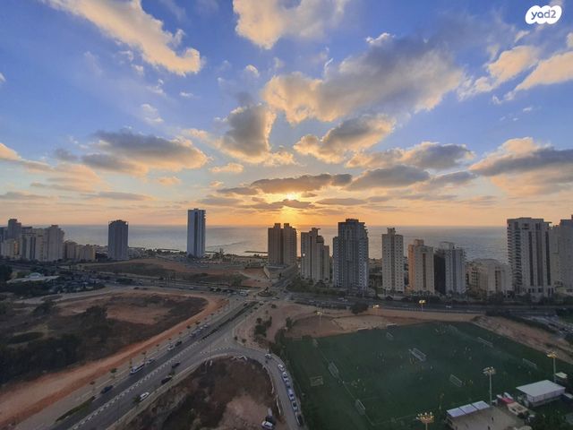 דירה, אמנון ליפקין שחק, נוף הטיילת, נתניה