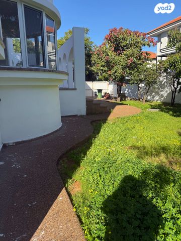 מגרשים, נווה ים, ראשון לציון