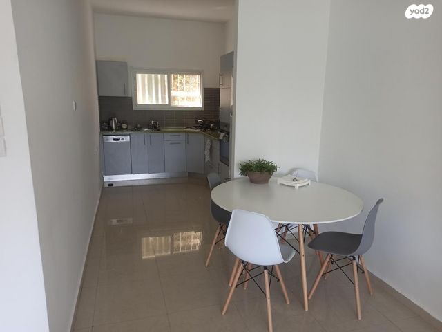 דירה, שושנת הכרמל, כרמל מערבי, חיפה