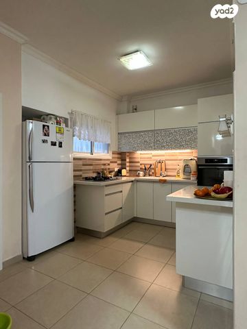 דירה, ארלוזורוב, רוטשילד עצמאות, בת ים