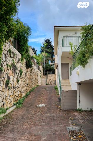 דו משפחתי, מושבה מרכז, זכרון יעקב