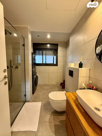 דירה, חיים לבב, יצחק שמיר, נהריה