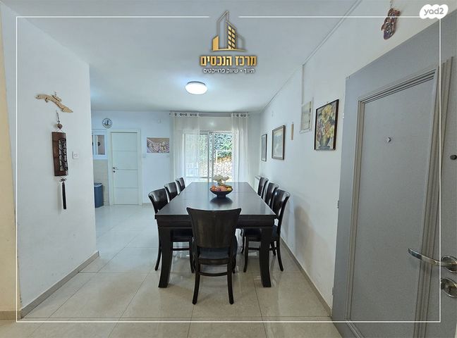 דירת גן, אברהם דוד ליכטמן, פסגת זאב, ירושלים