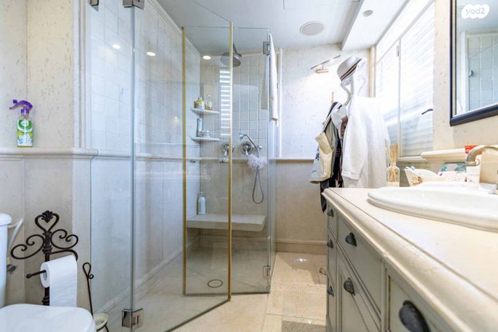 גג/ פנטהאוז, נווה אביבים, תל אביב יפו