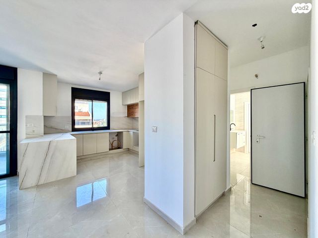 גג/ פנטהאוז, הפורצים 8, רמת אפרים, נתניה