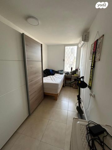 שמעון בר גיורא 27