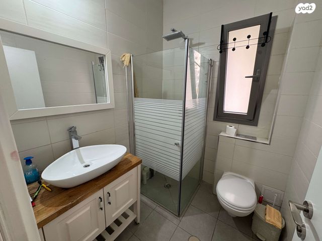 דירה, דוכיפת, הציפורים, מודיעין מכבים רעות