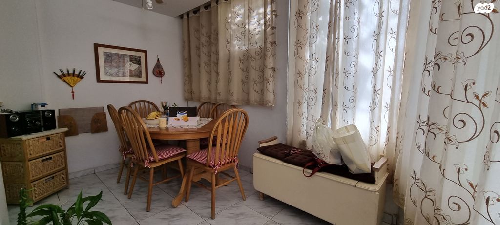 בית פרטי/ קוטג', שלווה, נעורים, ערד