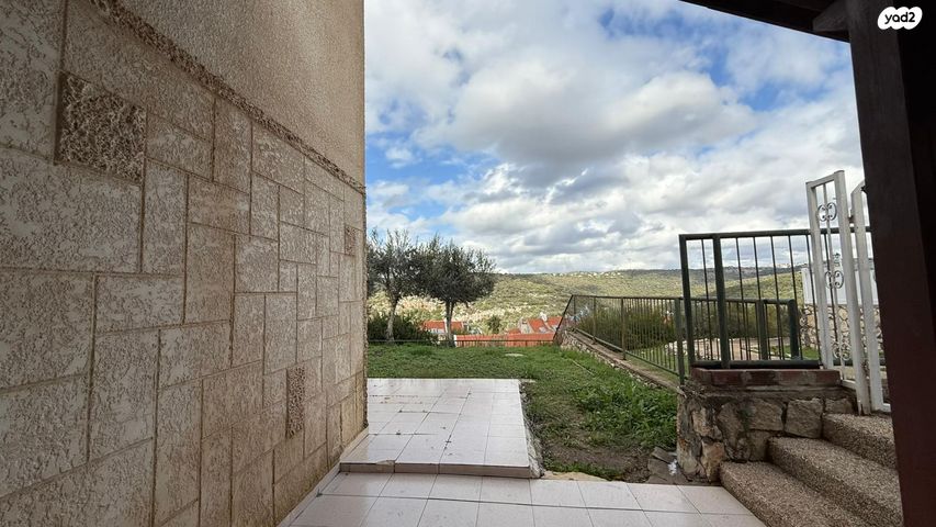 דו משפחתי, שדרות הנשיא הרצוג, סביונים, מעלות תרשיחא