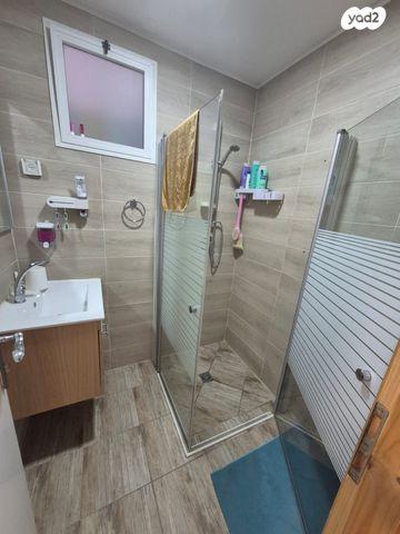 דירה, דוד המלך 303, קרית ארבע