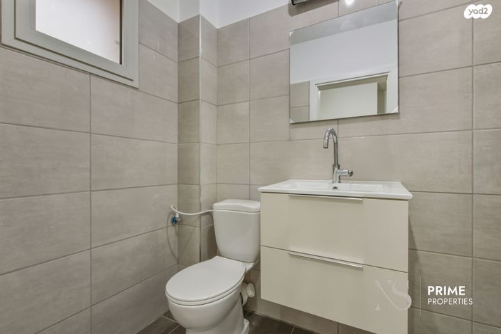 דירה, הרב אברהם קוק 21, השחר, דימונה