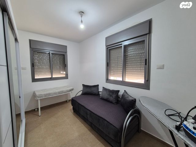 דירה, נצר חזני, נתיבות מערב, נתיבות