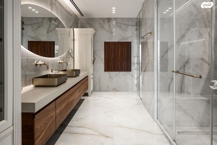 דירה, ניסים אלוני, צמרות איילון, פארק צמרת, תל אביב יפו