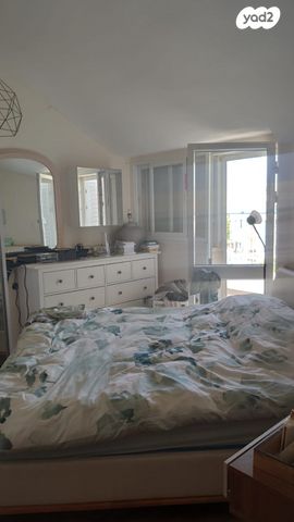 דירה, השיטה 6, צמח השדה, מעלה אדומים