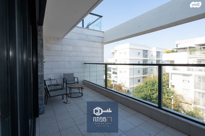 דירה, הנדיב 74, הרצליה