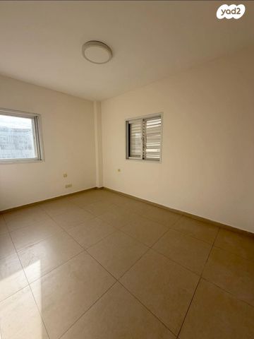 דירה, כפר סבא